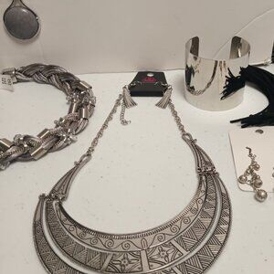 JEWERLY RESALE LOT (15)